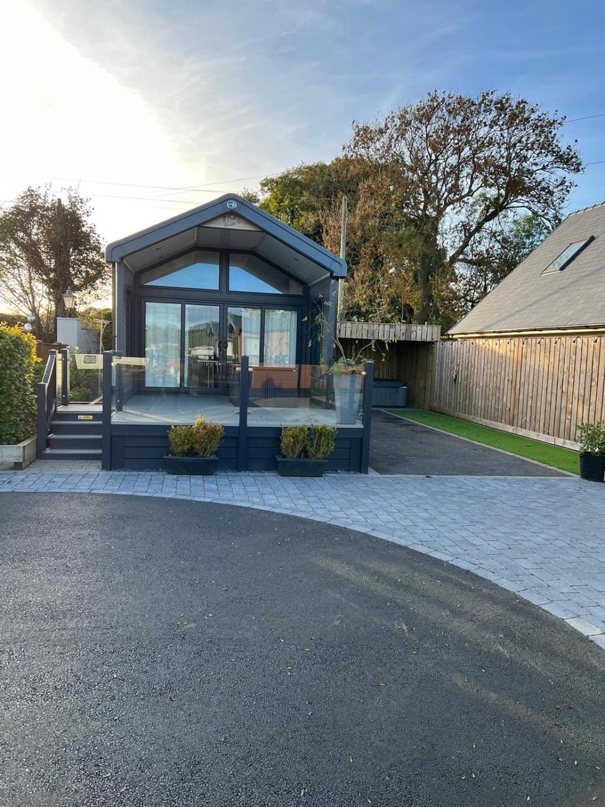 The Pods At Haulfryn Caravan Park Whitford ภายนอก รูปภาพ